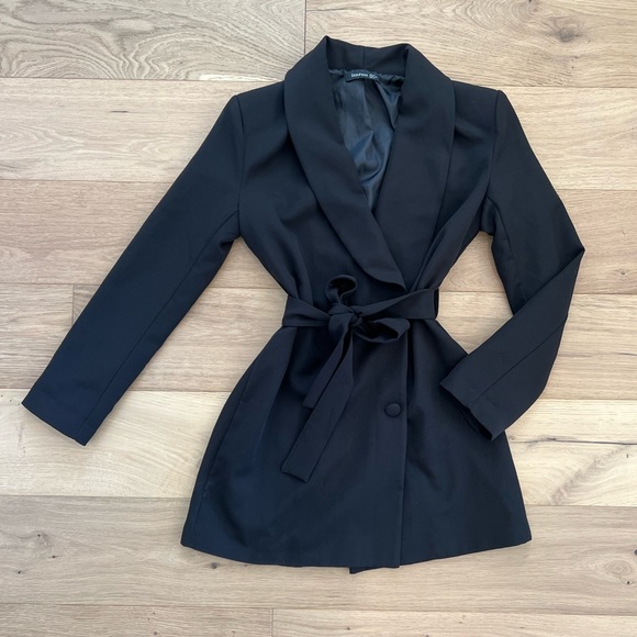 Boohoo Dresses & Skirts - Blazer dress